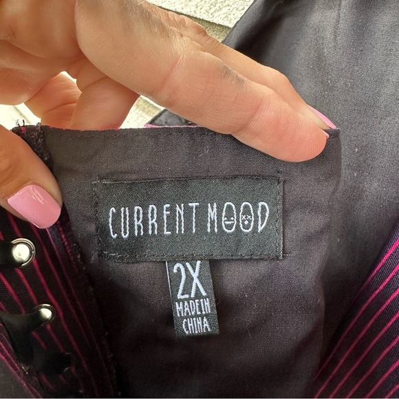 Current Mood x Dolls Kill Pinstripe Bustier Corset Top 2X Lace Trim Lace-Up Back - Picture 6 of 8